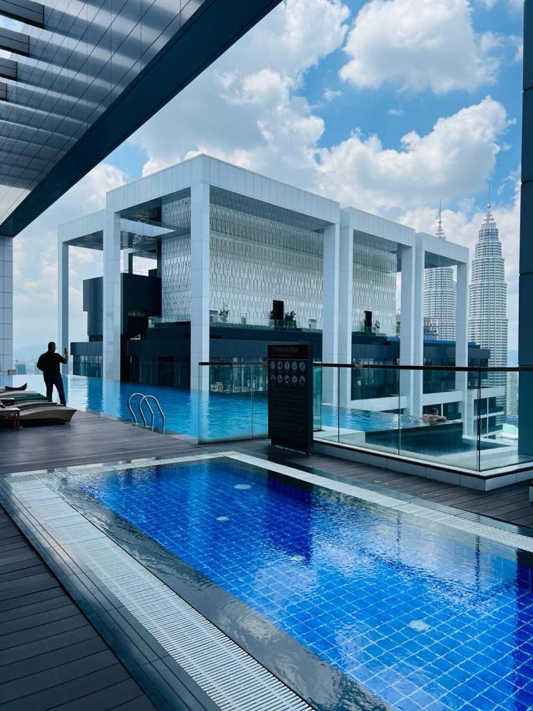The Platinum Klcc By Crystal Kuala Lumpur Exterior foto