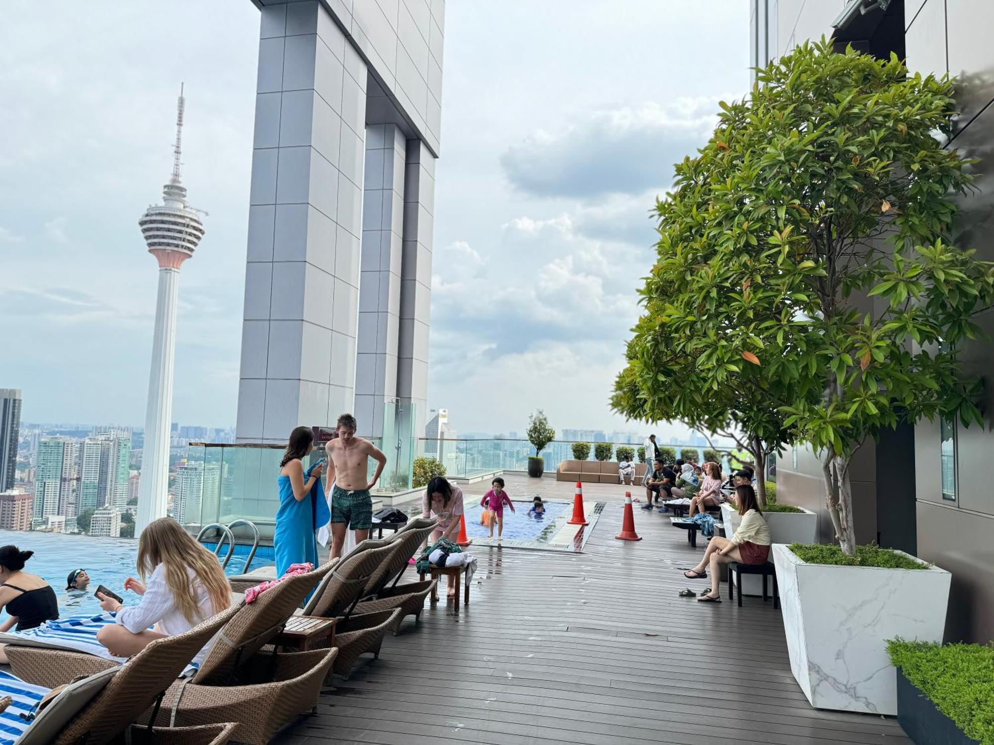 The Platinum Klcc By Crystal Kuala Lumpur Exterior foto